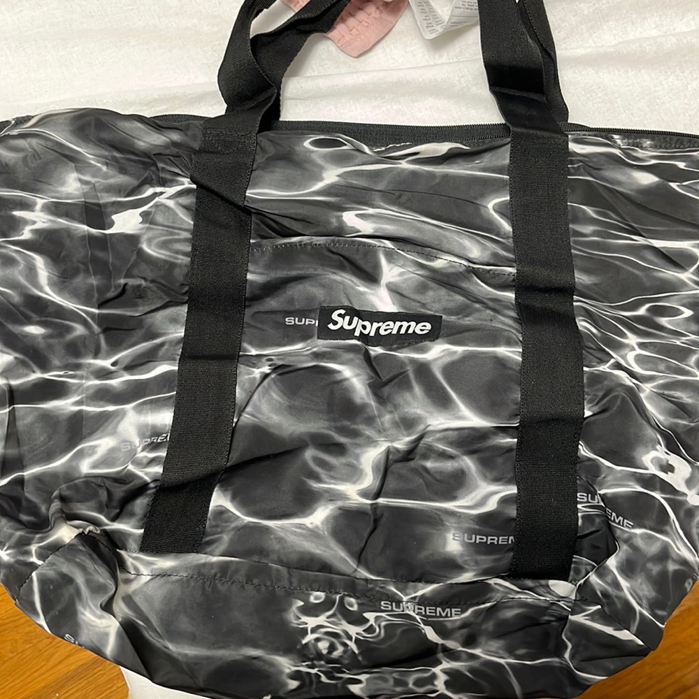 Supreme tote bag